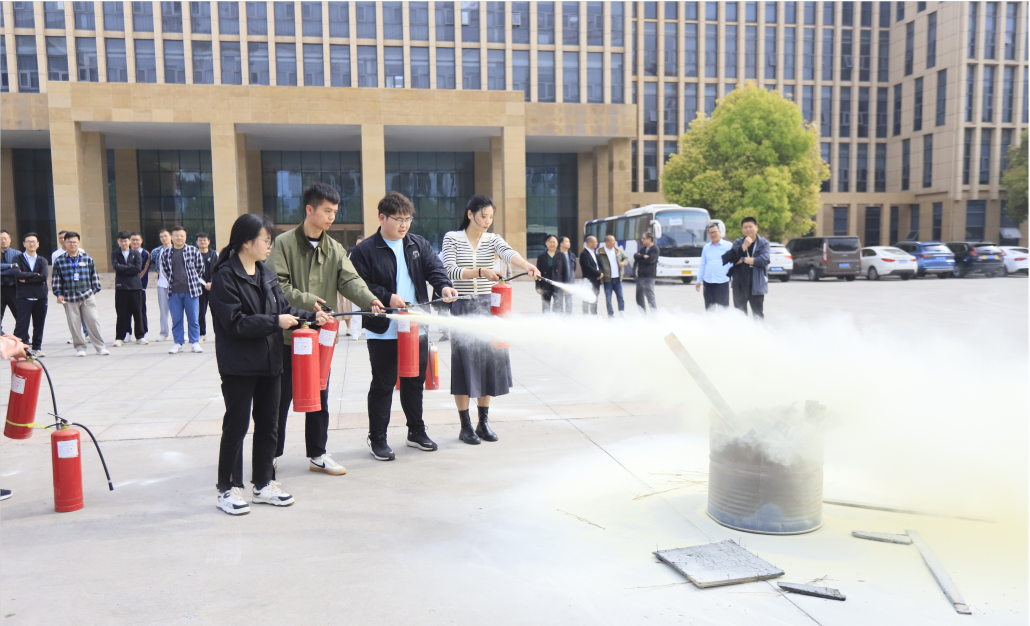 增強(qiáng)消防意識(shí)，筑牢安全底線丨花花牛乳業(yè)集團(tuán)組織消防應(yīng)急演練