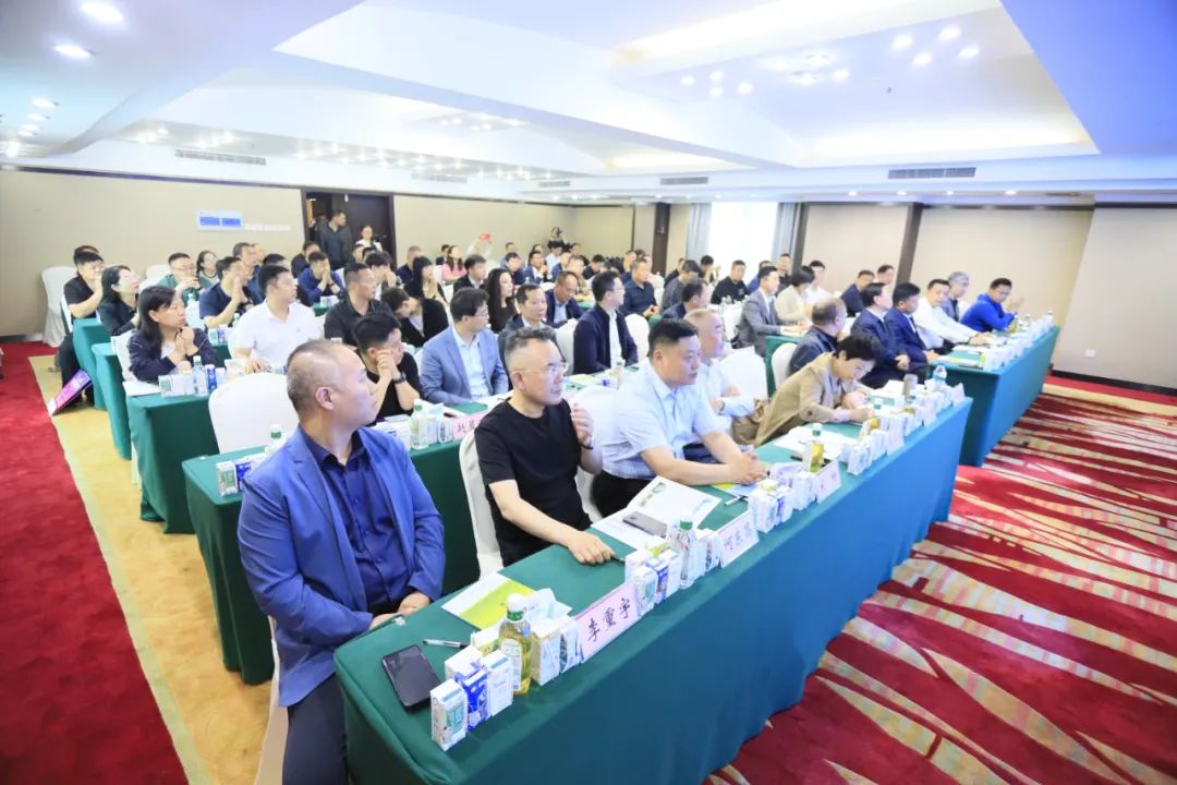河南省2024國家“學生飲用奶計劃”推廣工作推進會在鄭州成功舉辦！