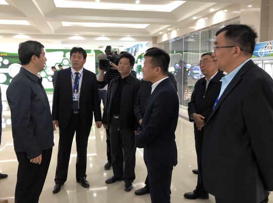河南省委副書記、省長陳潤兒一行蒞臨 花花牛集團魯山瑞亞牧業(yè)有限公司視察調(diào)研